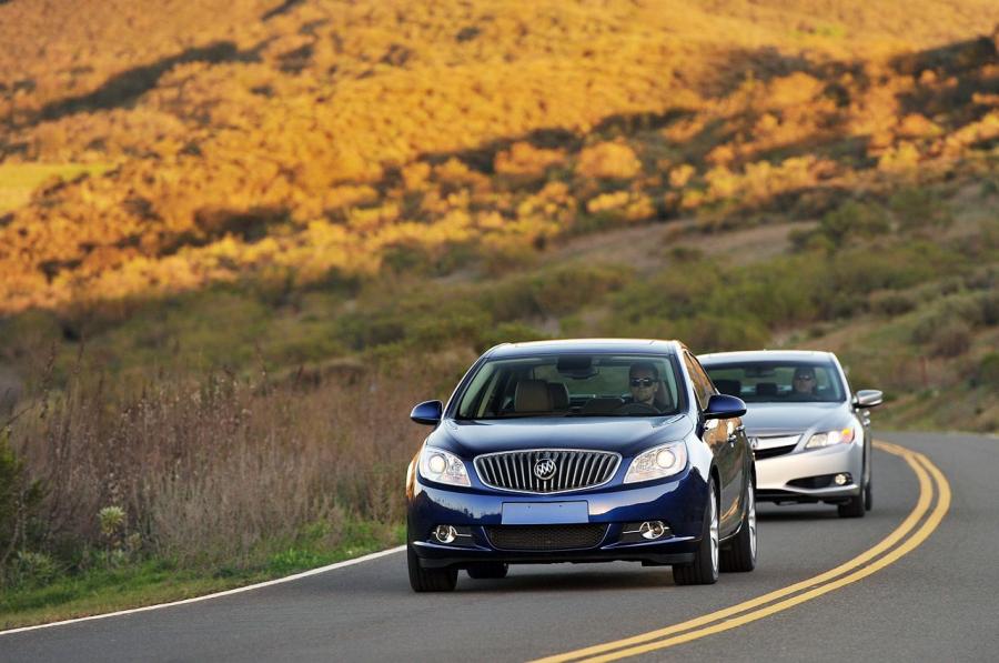  Buick Verano Turbo 2013 года  (фото 43 из 128)
